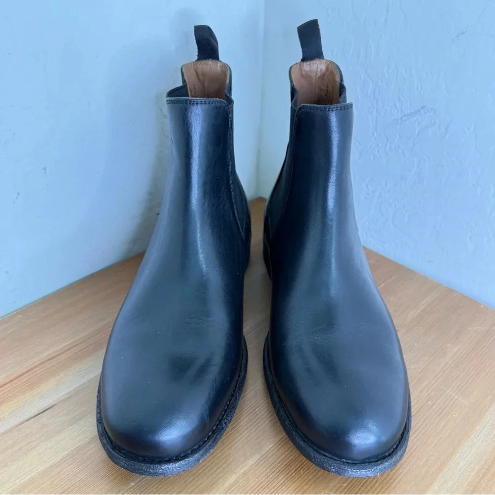 Frye from men